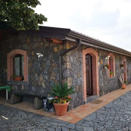 Il Tiglio Apartment *